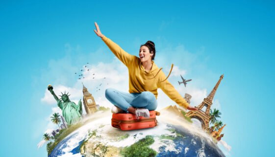 full-shot-travel-concept-with-landmarks